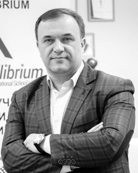 Владимир Жерновой (Киев, Украина)